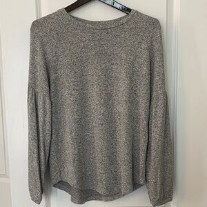 Old Navy Gray Long Sleeve Tee